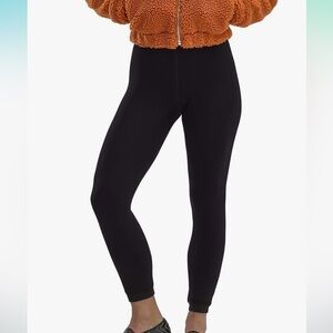 🆕Hue velour leggings size small. One Pair.